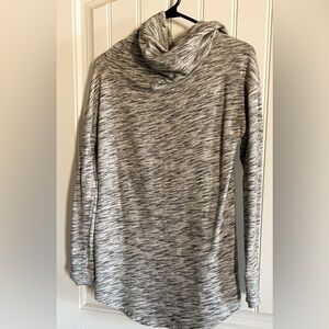 Vici Gray Sweatshirt Top